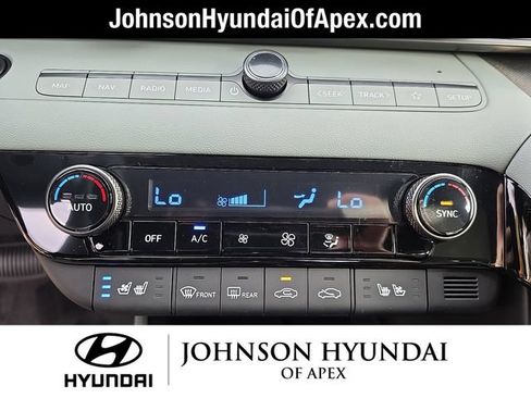 Used 2025 Hyundai Elantra Limited FWD image 31
