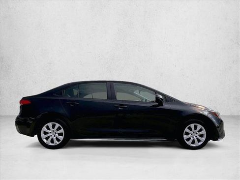 Used 2022 Toyota Corolla LE FWD image 5
