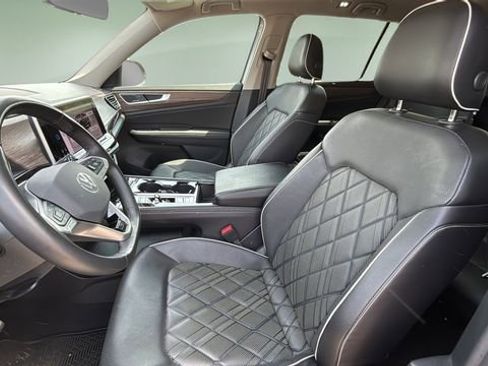 Used 2024 Volkswagen Atlas SEL Premium R-Line AWD/4WD image 18