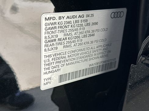 Used 2025 Audi Q3 2.0T Premium w/ Black Optic Sport Package AWD/4WD image 27