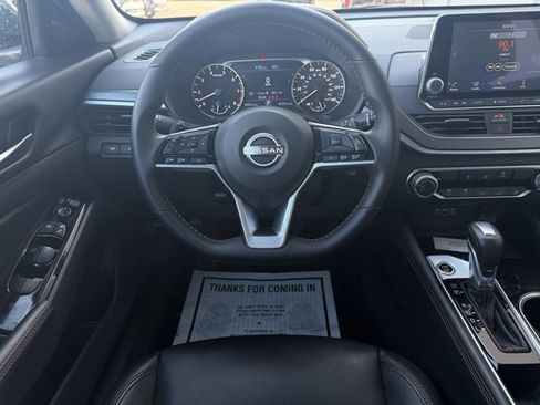 Certified 2025 Nissan Altima 2.5 SR image 26
