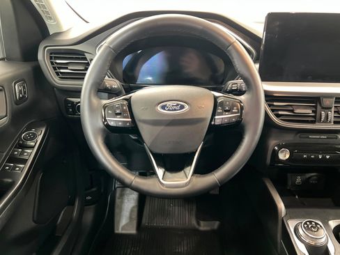 Used 2025 Ford Escape SE w/ PHEV Premium Package image 13