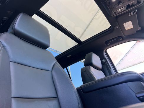 Used 2023 Chevrolet Tahoe Z71 AWD/4WD image 19