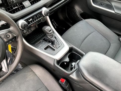 Used 2020 Toyota RAV4 LE w/ All Weather Liner Package FWD image 17