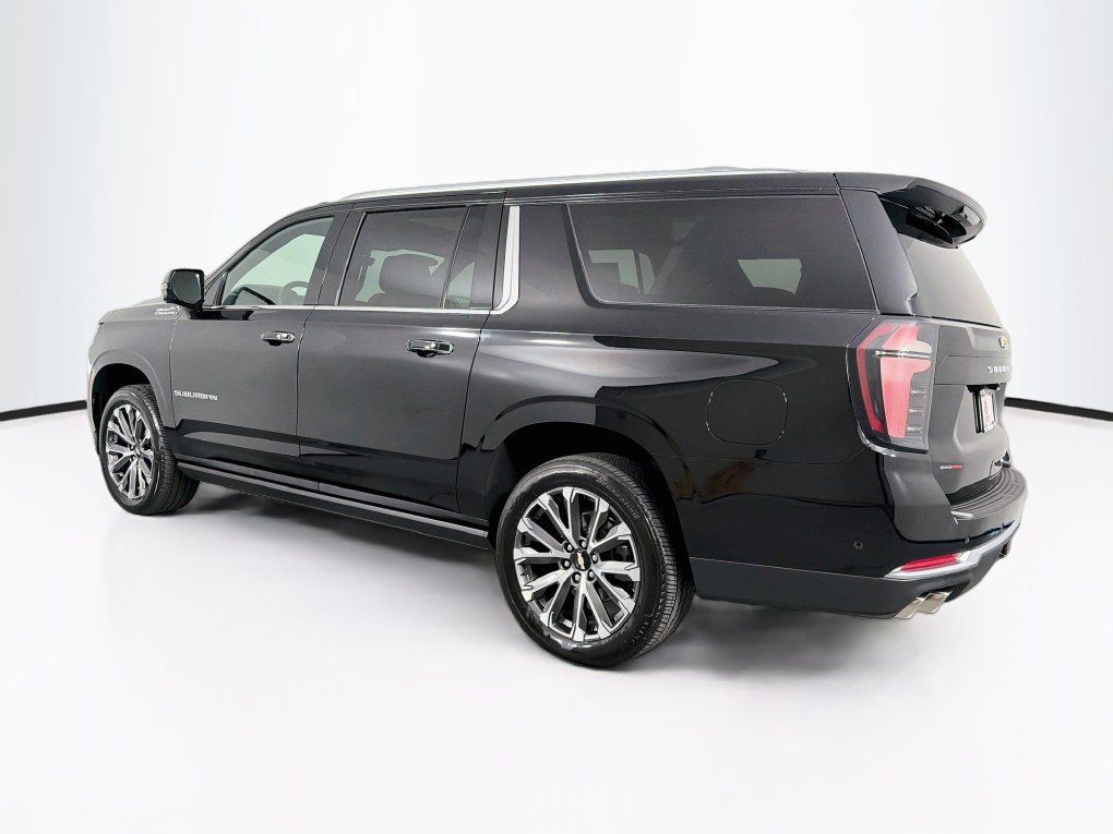 Used 2026 Chevrolet Suburban High Country AWD/4WD image 7