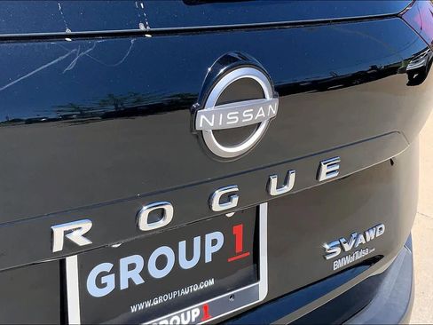 Used 2023 Nissan Rogue SV AWD/4WD image 29