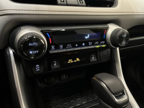 Used 2025 Toyota RAV4 XLE Premium w/ Weather Package image 8