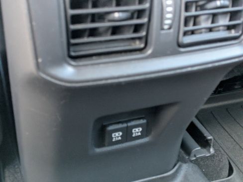 Used 2019 Toyota RAV4 XLE FWD image 15