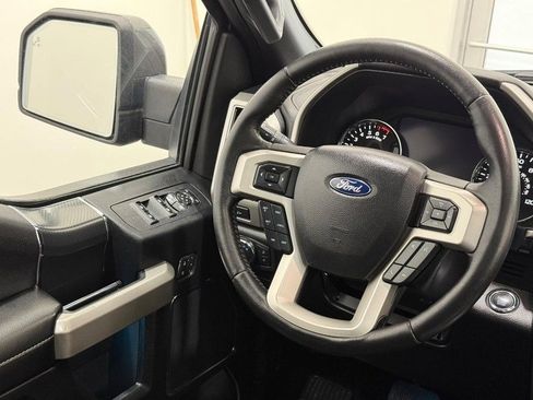 Used 2018 Ford F150 Lariat image 12