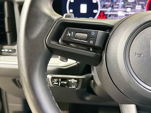 Certified 2024 Porsche Cayenne AWD/4WD image 35