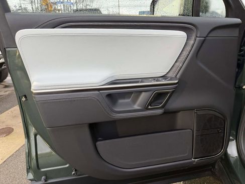 Used 2023 Rivian R1S Adventure AWD/4WD image 9