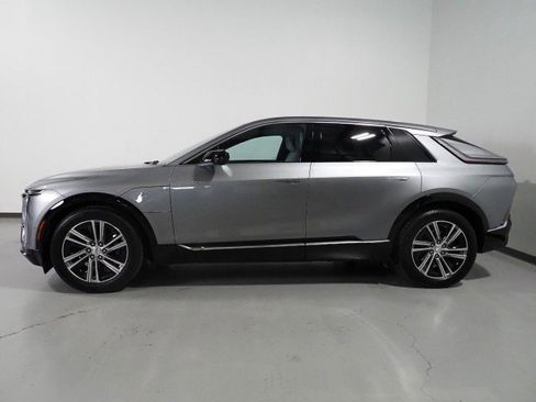 Used 2024 Cadillac Lyriq Luxury image 9