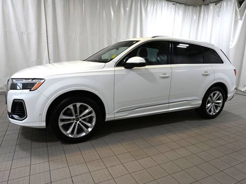 Used 2025 Audi Q7 3.0T Premium Plus AWD/4WD image 11