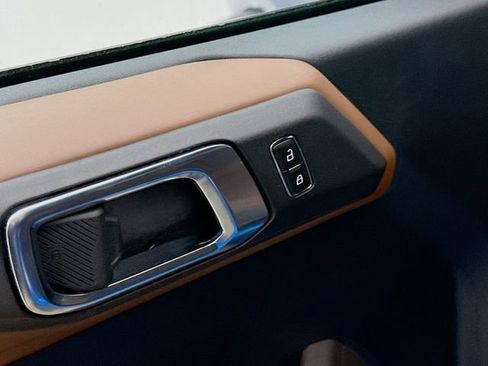 Used 2023 Ford Bronco Outer Banks w/ Sasquatch Package image 18