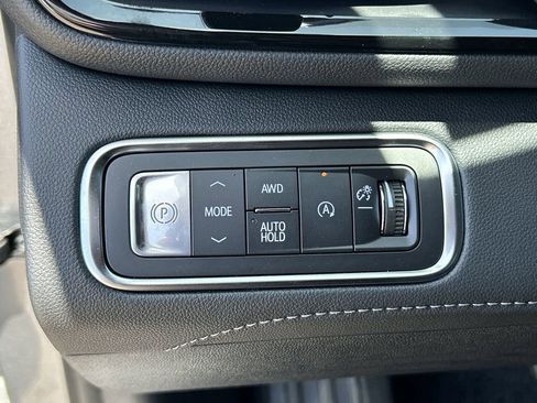 New 2026 Buick Enclave Avenir w/ Super Cruise Package AWD/4WD image 18