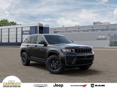 New 2026 Jeep Grand Cherokee Altitude image 1
