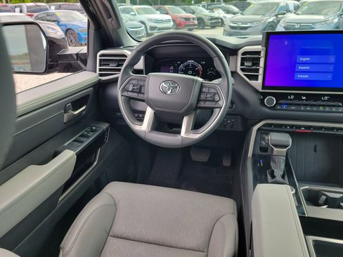 Used 2025 Toyota Tundra Limited AWD/4WD image 17