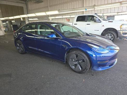 Used 2022 Tesla Model 3 Long Range image 4