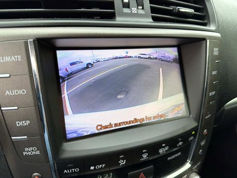 Used 2012 Lexus IS 250C image 8