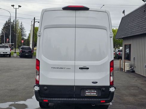 Used 2025 Ford Transit 250 148 High Roof RWD image 4