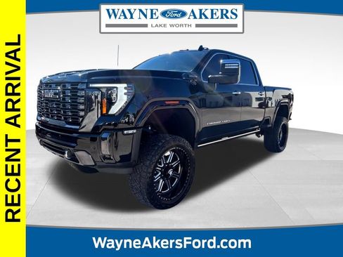 Used 2024 GMC Sierra 2500 Denali Ultimate w/ Max Trailering Package image 1