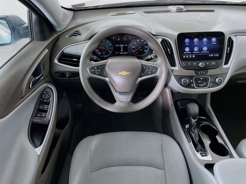 Used 2023 Chevrolet Malibu LS FWD image 23