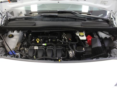 Used 2023 Ford Transit Connect XLT image 33