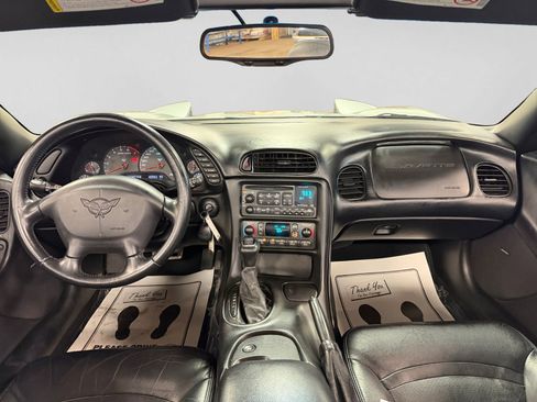 Used 2000 Chevrolet Corvette Convertible w/ Memory Pkg RWD image 17
