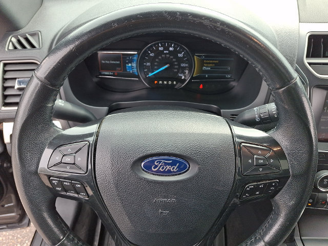 Used 2019 Ford Explorer XLT w/ Equipment Group 202A AWD/4WD image 4