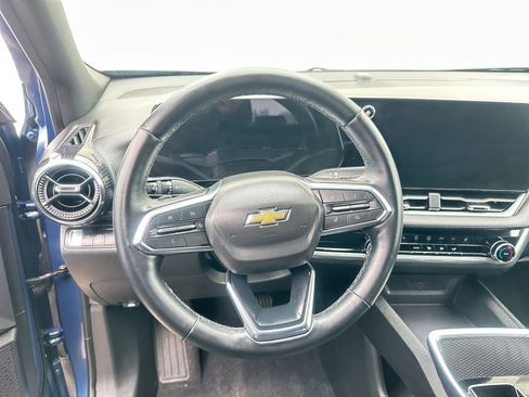 Used 2025 Chevrolet Equinox LT image 28