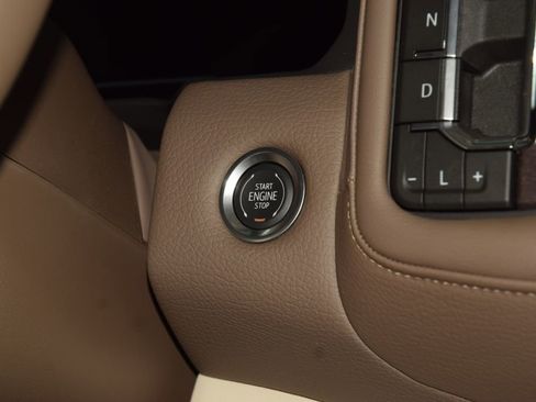 Used 2024 GMC Yukon Denali AWD/4WD image 36