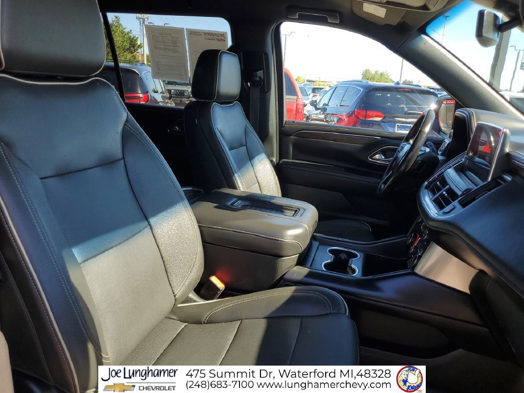 Used 2022 Chevrolet Suburban Premier AWD/4WD image 28