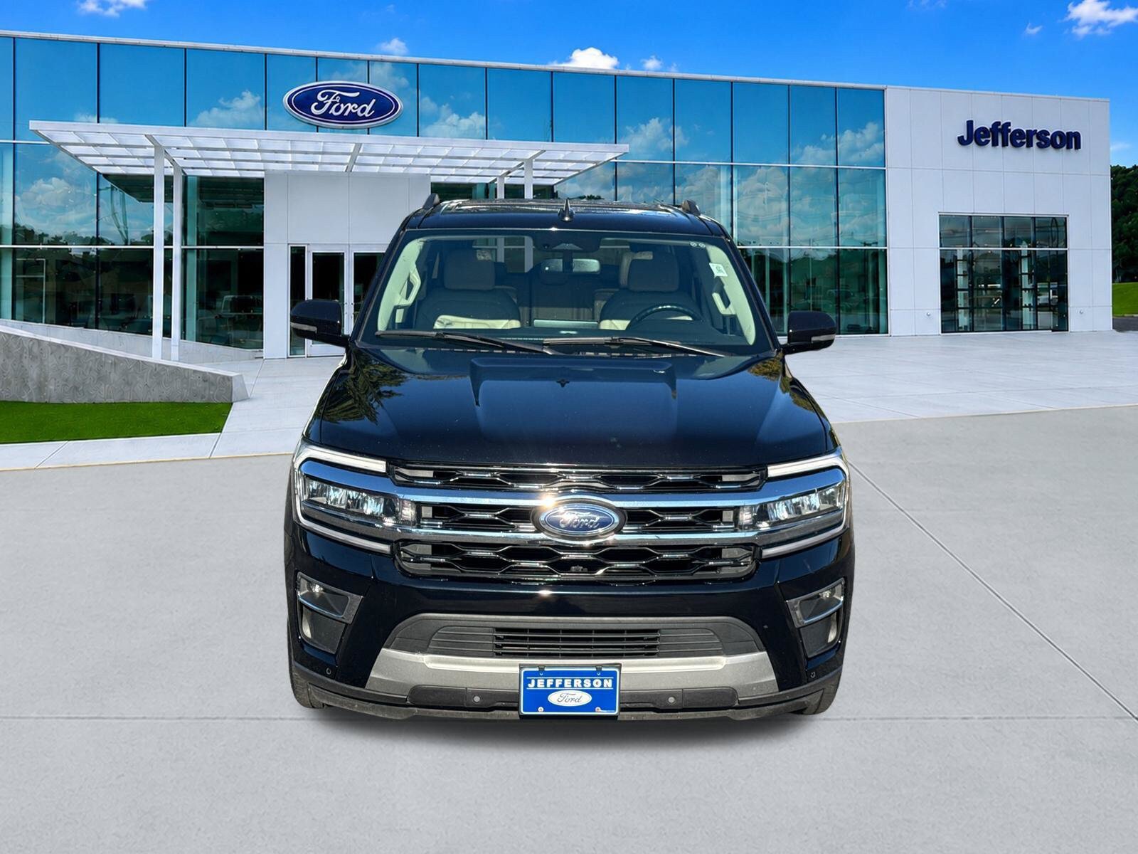 Used 2024 Ford Expedition Max Limited AWD/4WD image 2