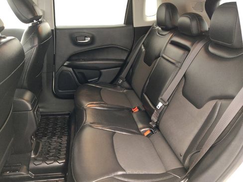 Used 2018 Jeep Compass Latitude w/ Popular Equipment Group AWD/4WD image 18