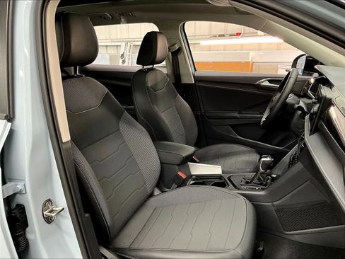 New 2026 Volkswagen Taos SE image 31