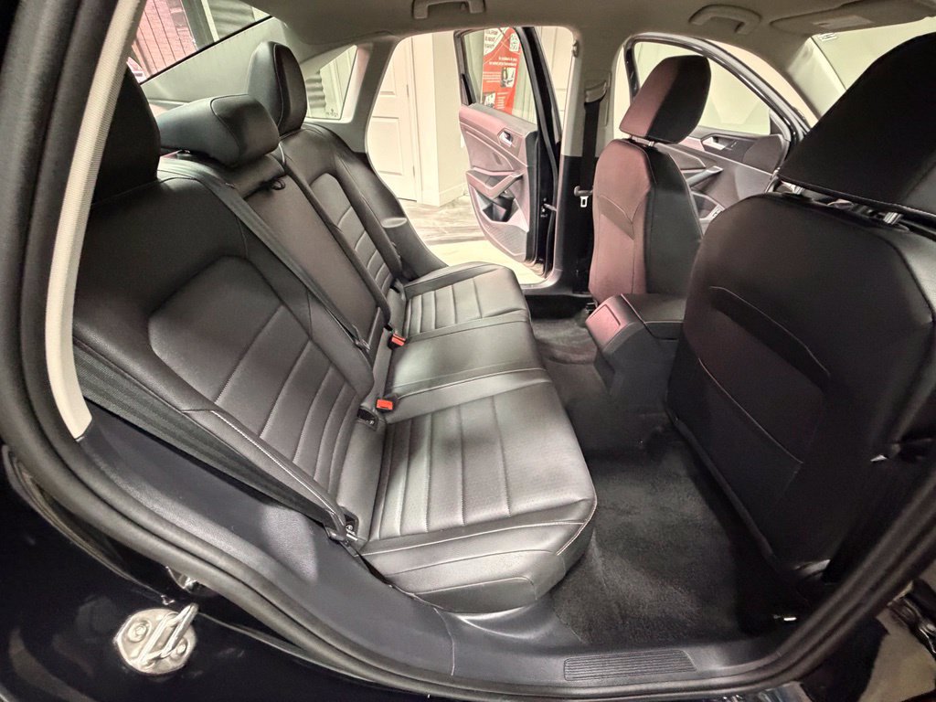 Used 2024 Volkswagen Jetta SE FWD image 42