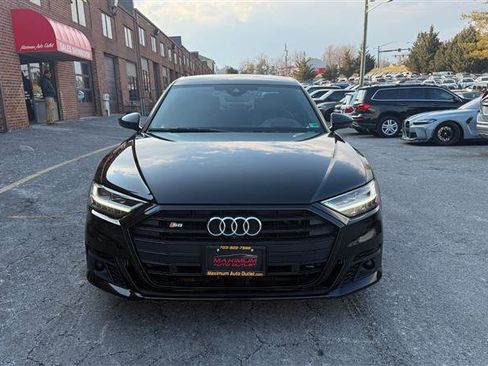 Used 2020 Audi S8 L image 2