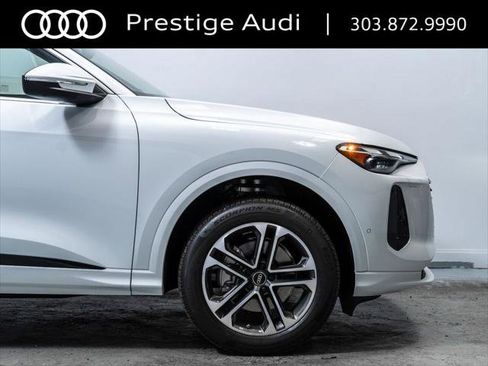 Used 2025 Audi Q5 Premium w/ Convenience Package AWD/4WD image 13
