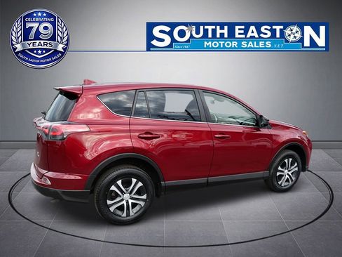 Used 2018 Toyota RAV4 LE w/ All Weather Liner Package AWD/4WD image 7