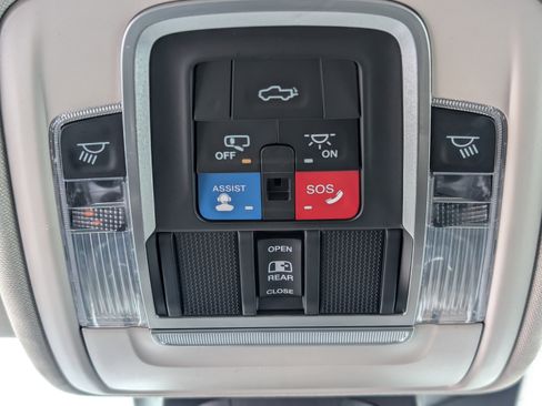 Used 2022 RAM 1500 Laramie image 29