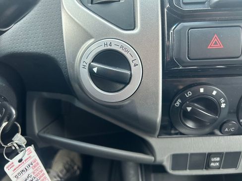 Used 2015 Toyota Tacoma 4x4 Double Cab w/ TRD Sport Package image 30