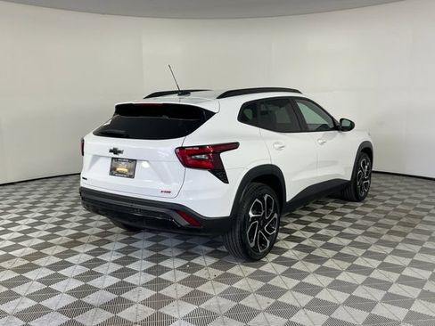 New 2026 Chevrolet Trax RS w/ Sunroof Package FWD image 23
