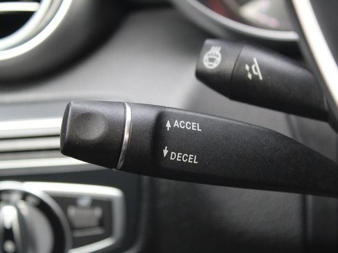 Used 2017 Mercedes-Benz C 300 4MATIC Sedan image 31