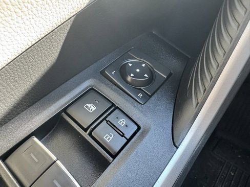 Used 2023 Toyota RAV4 XLE image 9