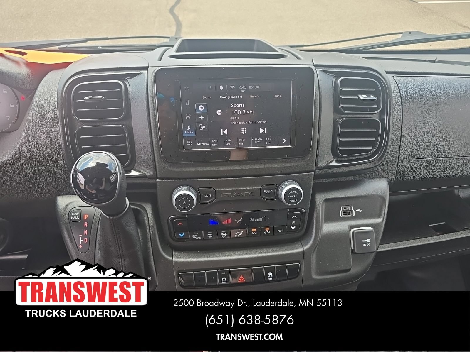 Used 2025 RAM ProMaster 2500 w/ Convenience Group FWD image 12