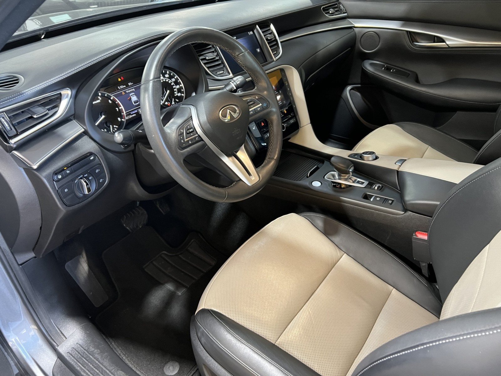 Used 2023 INFINITI QX55 Luxe w/ Cargo Package AWD/4WD image 14