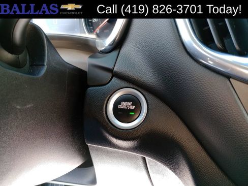 Certified 2019 Chevrolet Equinox LT FWD image 17