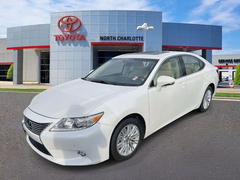 Used 2014 Lexus ES 350 350 w/ Luxury Package image 4