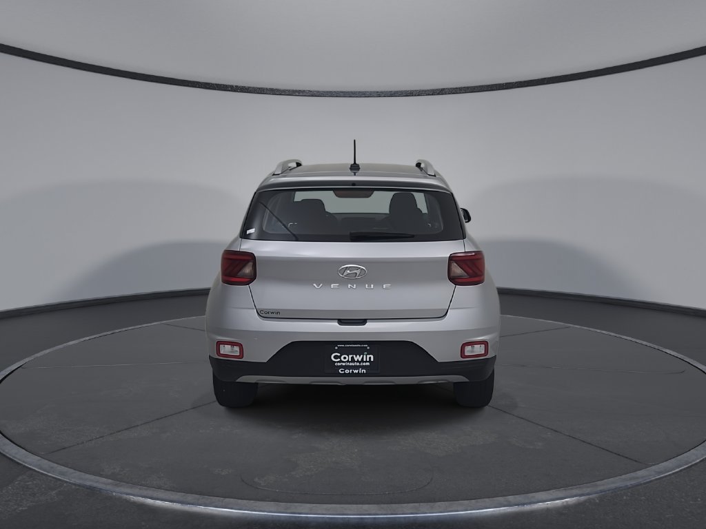 Used 2025 Hyundai Venue SEL FWD image 14