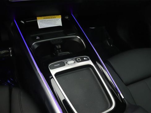 New 2026 Mercedes-Benz GLB 250 image 7